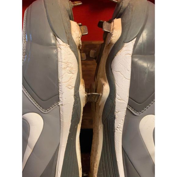 Nike Men's Size 14 467796-002 Air Huarache Grey & White Baseball Cleats EUC - Picture 2 of 8